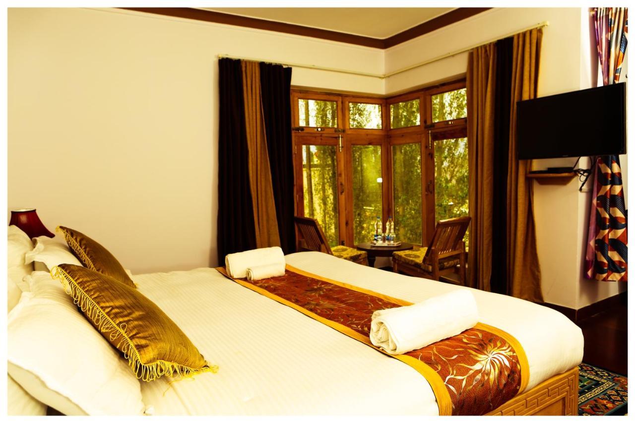 Hotel Nature'S Land Лех Екстериор снимка