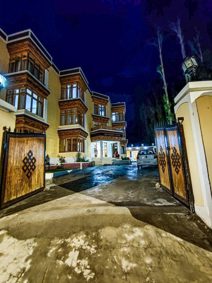 Hotel Nature'S Land Лех Екстериор снимка