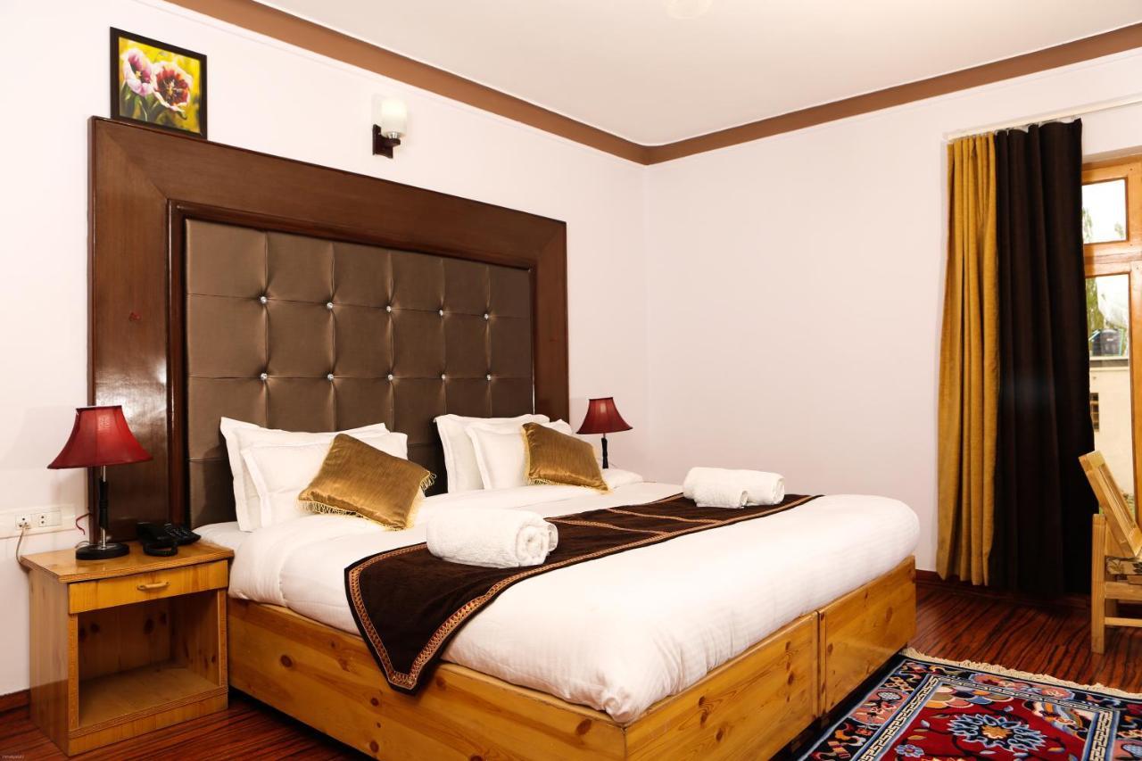 Hotel Nature'S Land Лех Екстериор снимка