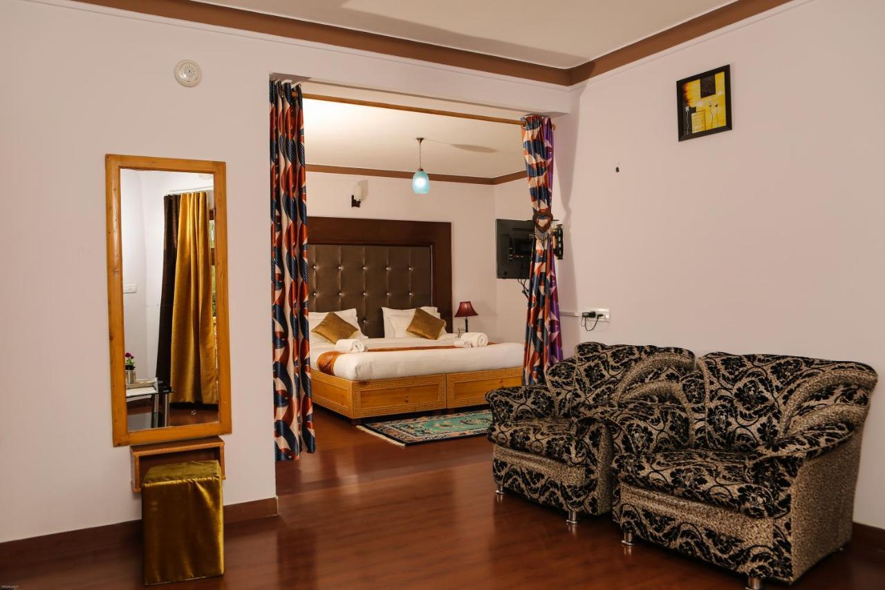 Hotel Nature'S Land Лех Екстериор снимка