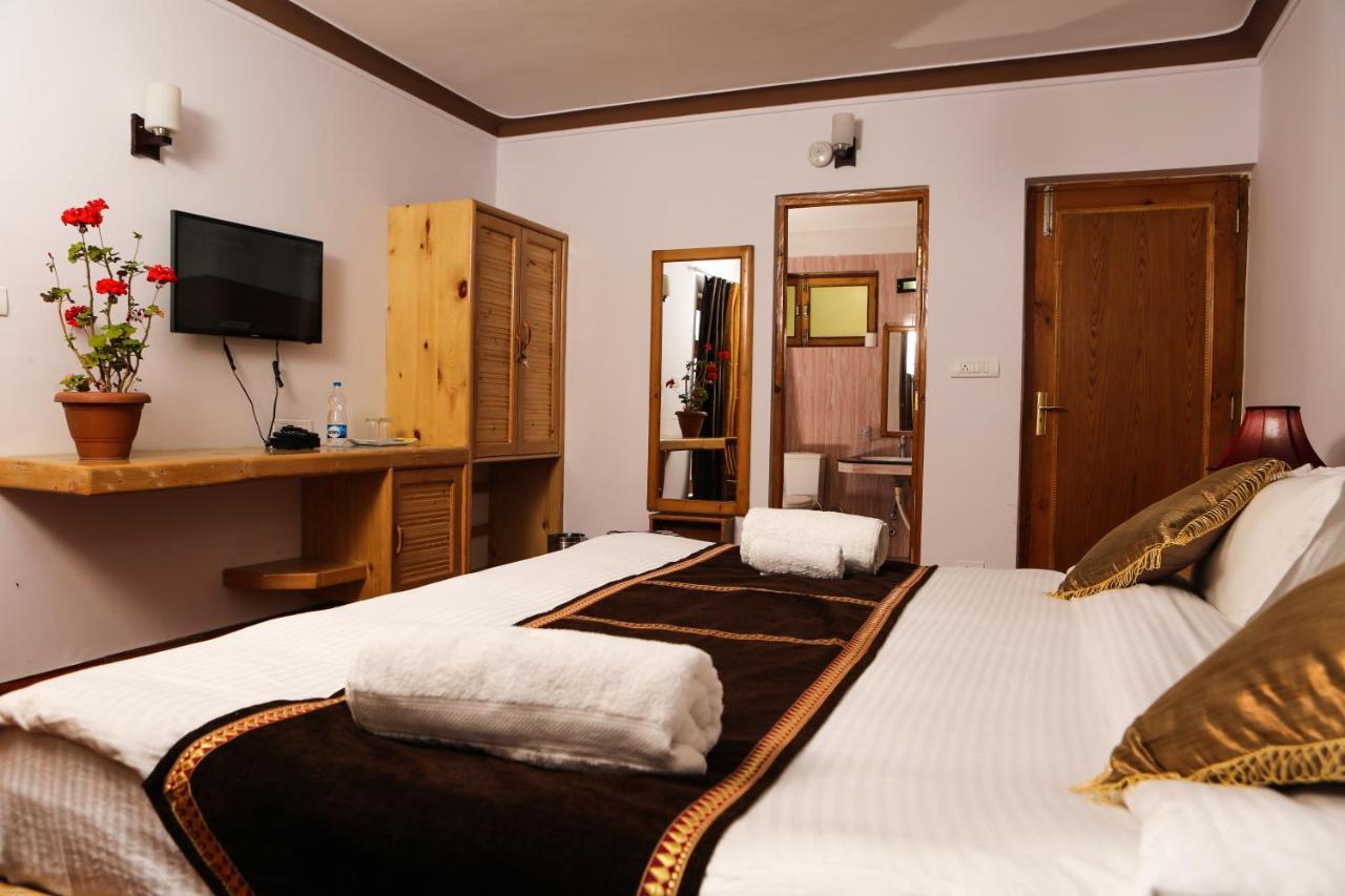 Hotel Nature'S Land Лех Екстериор снимка