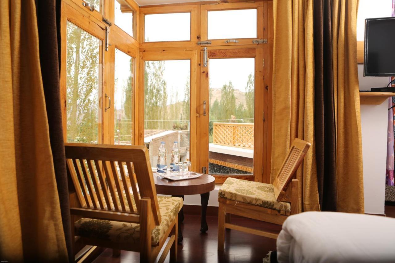 Hotel Nature'S Land Лех Екстериор снимка