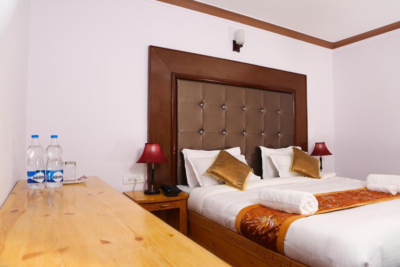 Hotel Nature'S Land Лех Екстериор снимка